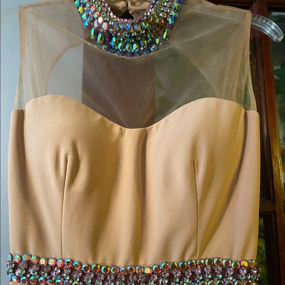 Dress - Picture 4 of 4